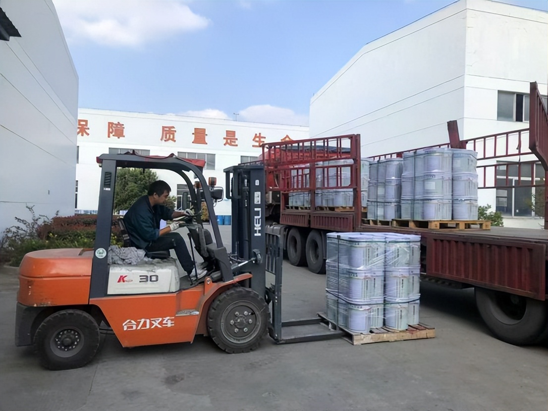 环氧云铁中间漆：双组分云铁片状屏蔽与“非底非面”定位的技术解码（images 3）